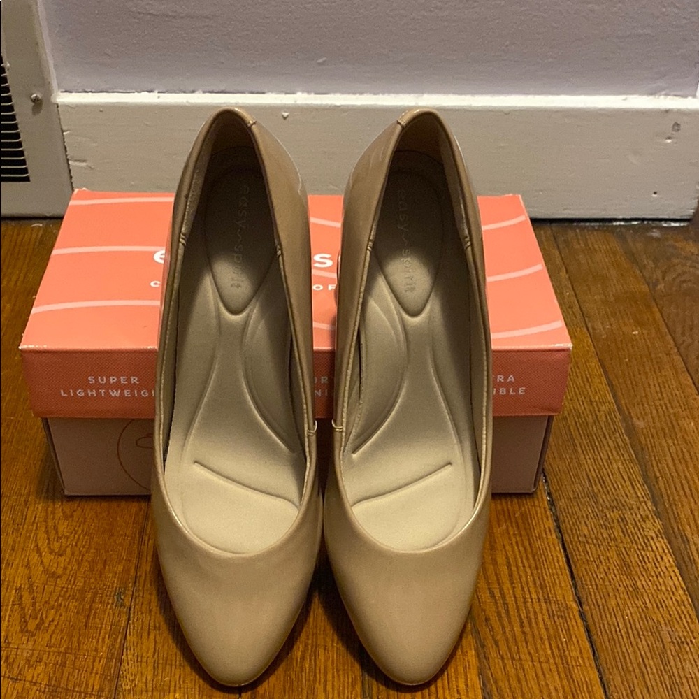 Easy Spirit Cream Wedge Shoes Versatile Comfort